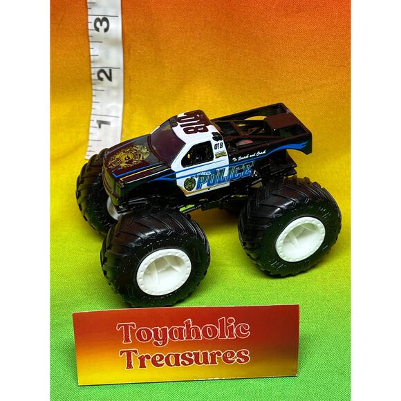 Hot Wheels Monster Jam Police Truck - Picture 1 of 5